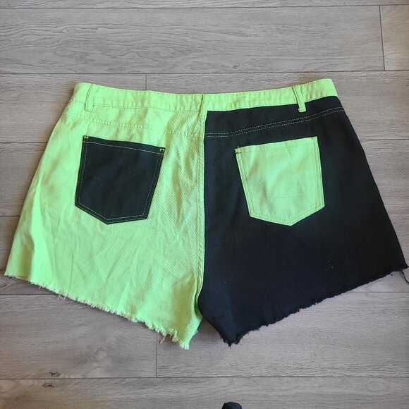 NEW Shego Inspired Black and Green Plus Size Shorts - Picture 2 of 2